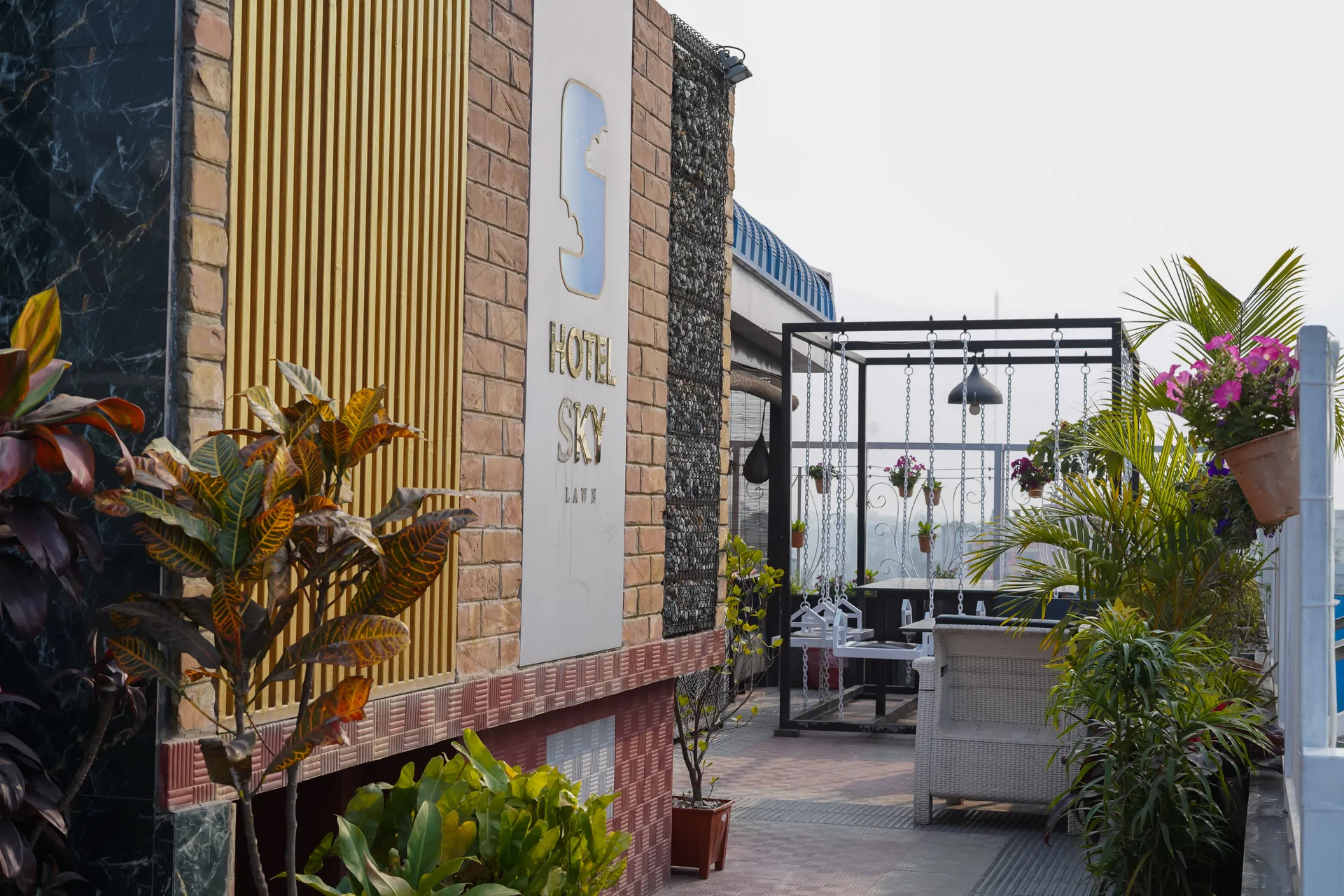 Image Showcases Hotel Lawn Rangpur