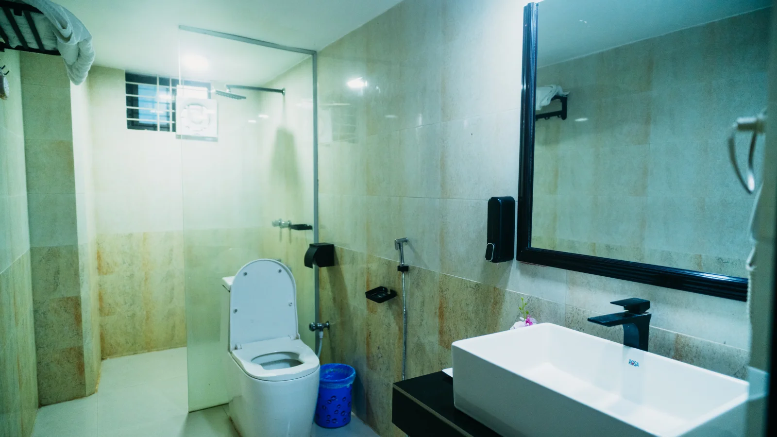 Premium Super Deluxe 4