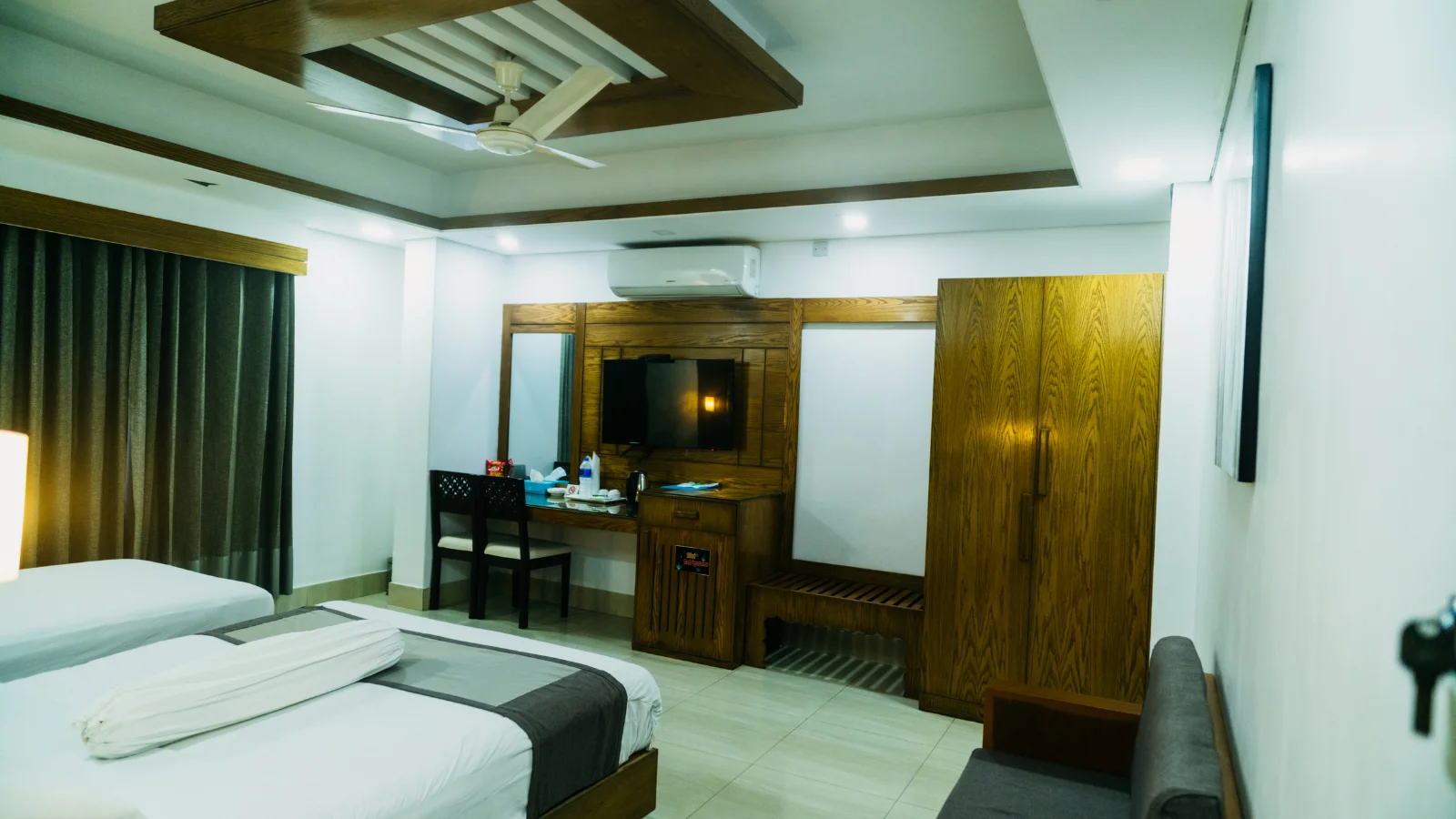 Premium Super Deluxe 1